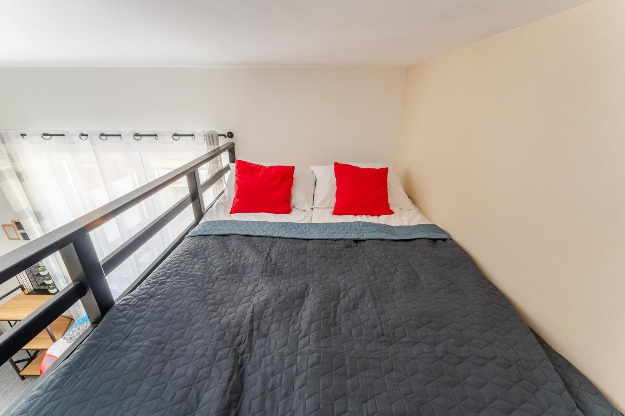 Apartament Loftowy Na Spokojnej 科沃布热格 外观 照片