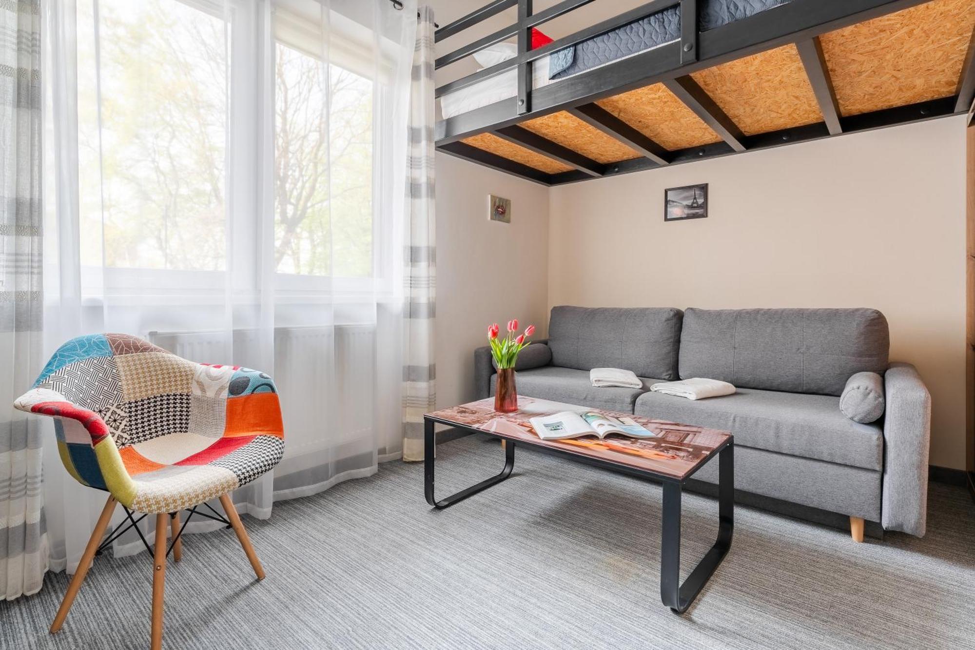 Apartament Loftowy Na Spokojnej 科沃布热格 外观 照片