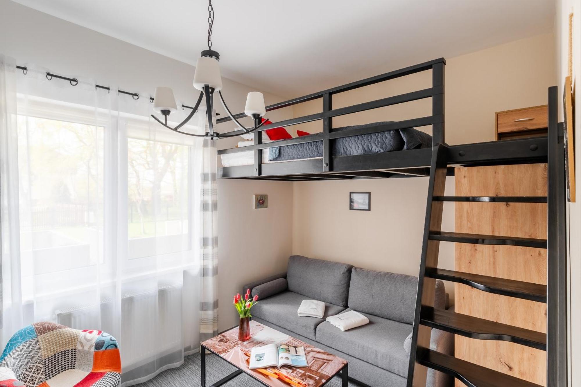 Apartament Loftowy Na Spokojnej 科沃布热格 外观 照片