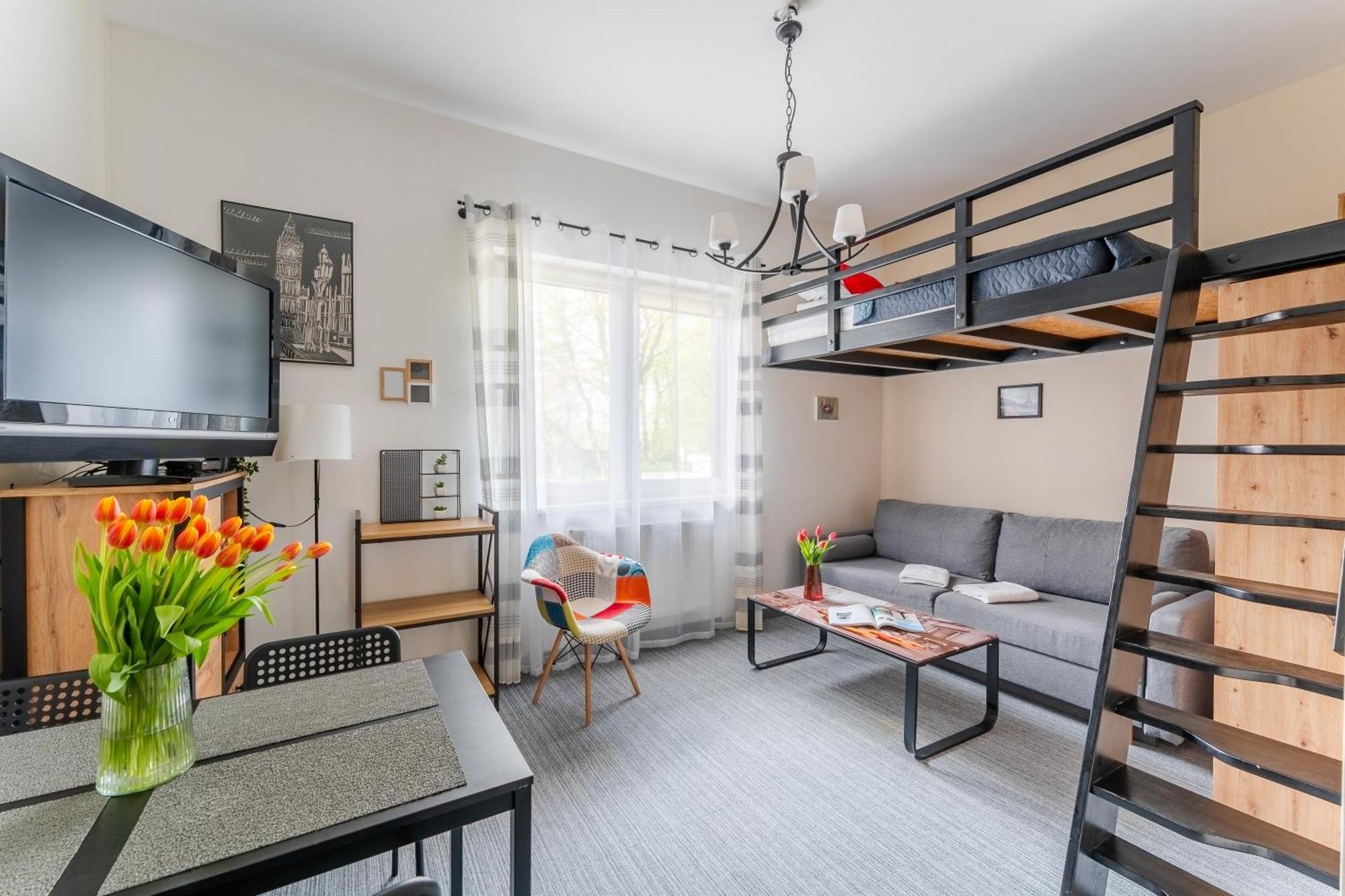 Apartament Loftowy Na Spokojnej 科沃布热格 外观 照片